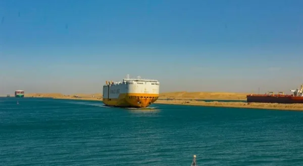 قناة السويس تتوقع إيرادات بقيمة 9 مليارات دولار