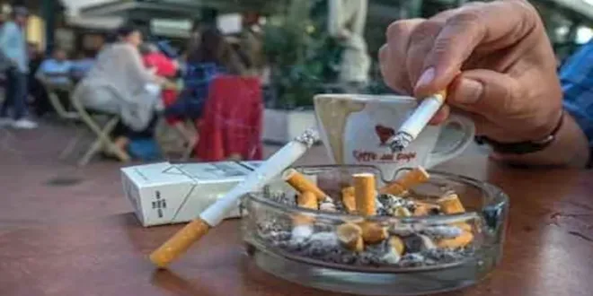 فرنسا تحظر التدخين في أماكن عامة: خطوة نحو صحة أفضل